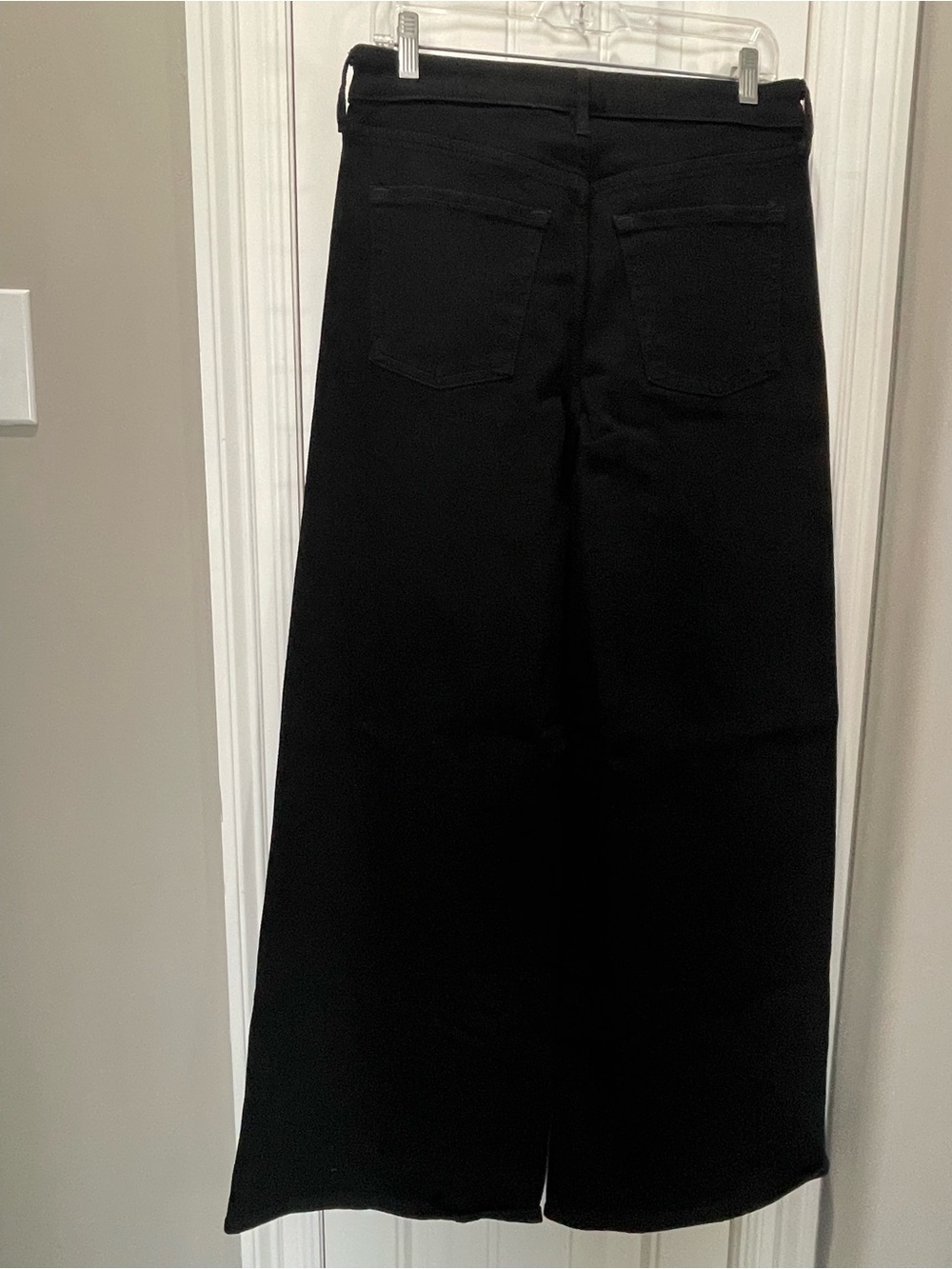 Old Navy Women’s Extra High-Rise Black Bootcut Jeans - Picture 5 of 8